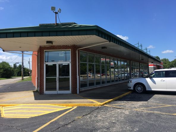 Retail Opportunity: 1321 Covert Avenue, Evansville, IN 47714